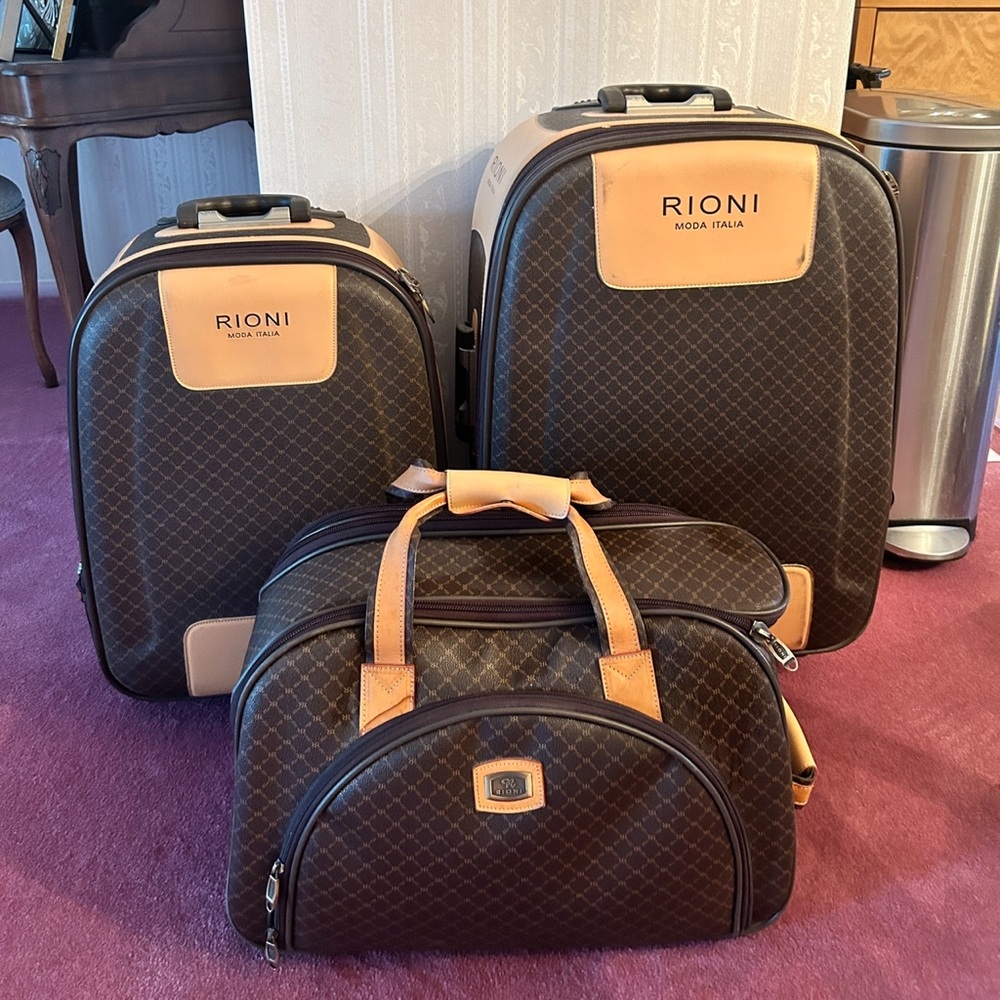 Rioni Signature Luggage Set